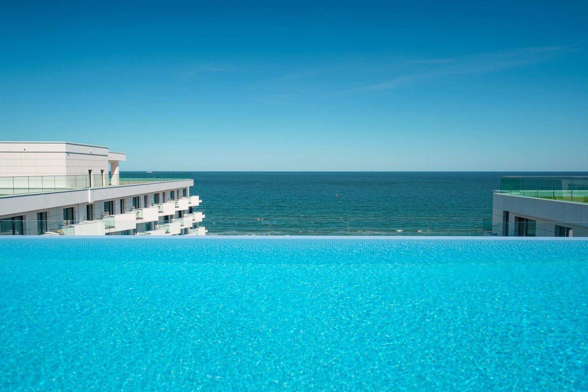 Royale Sundance 224 Infinity Beach Pool & Spa Mamaia Nord นาโวดาริ ภายนอก รูปภาพ